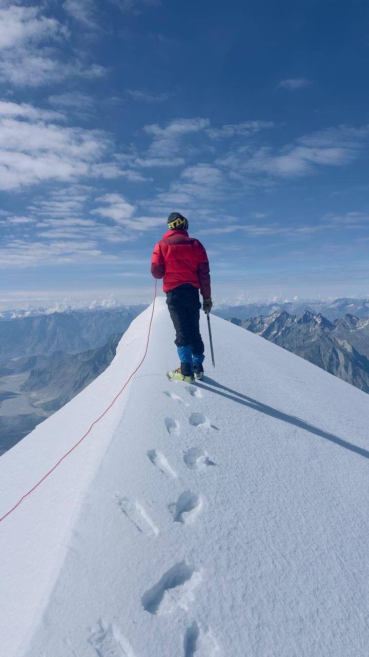 K2 tracks 